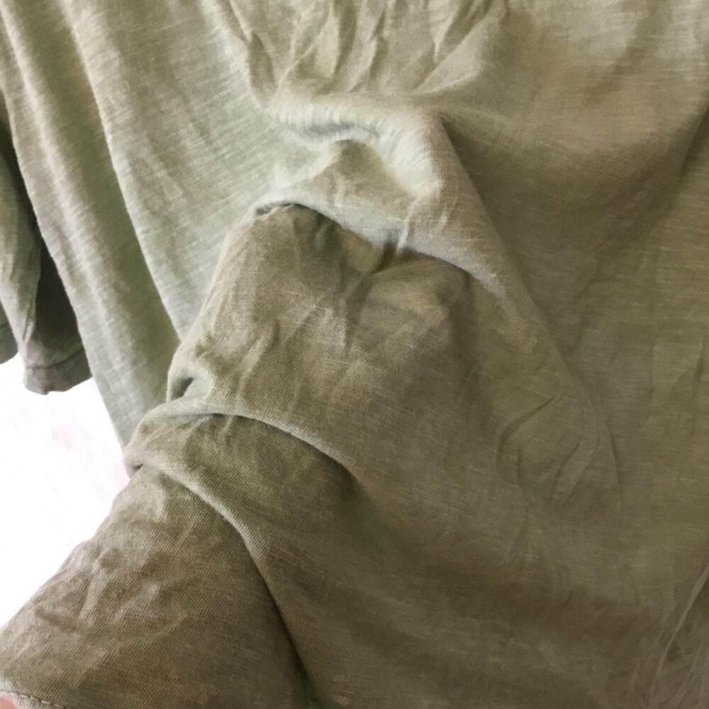 Juicy Couture Light Green V-Neck Tee - Picture 13 of 15